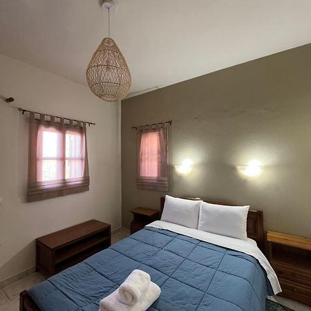 Voula Pansion Kardamyli Exterior foto