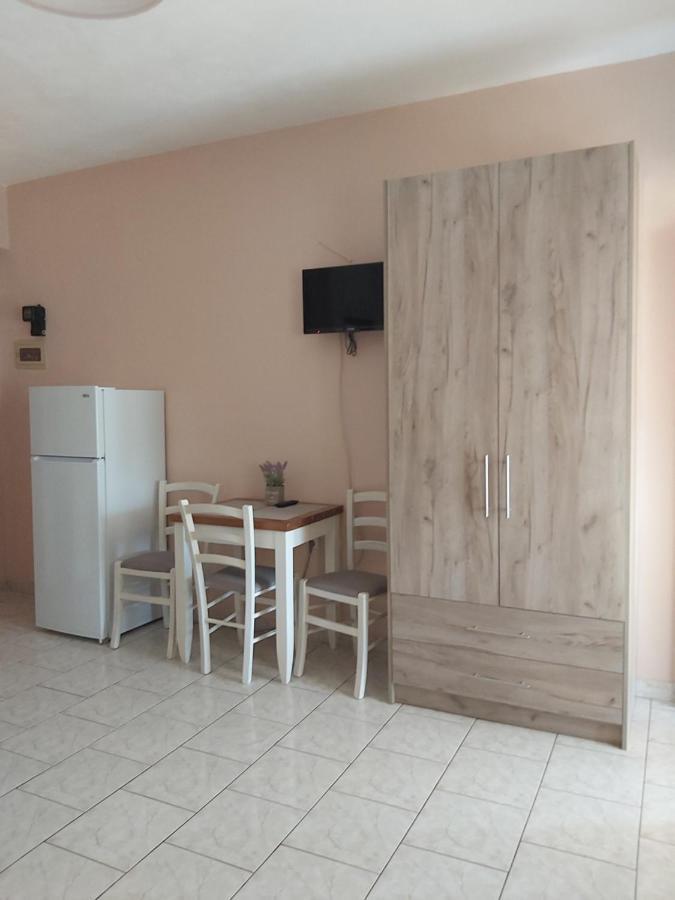 Voula Pansion Kardamyli Exterior foto