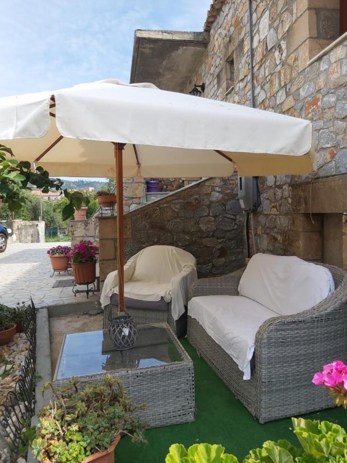 Voula Pansion Kardamyli Exterior foto