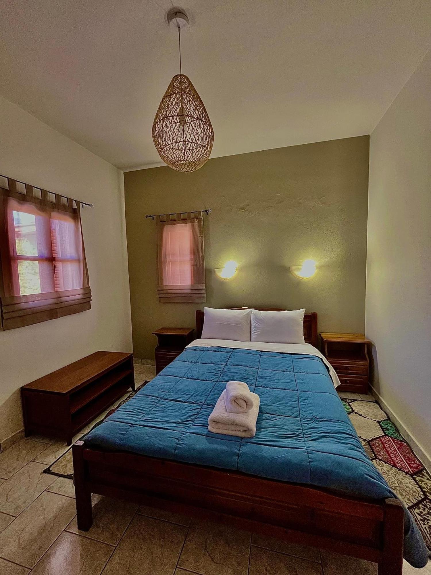 Voula Pansion Kardamyli Exterior foto
