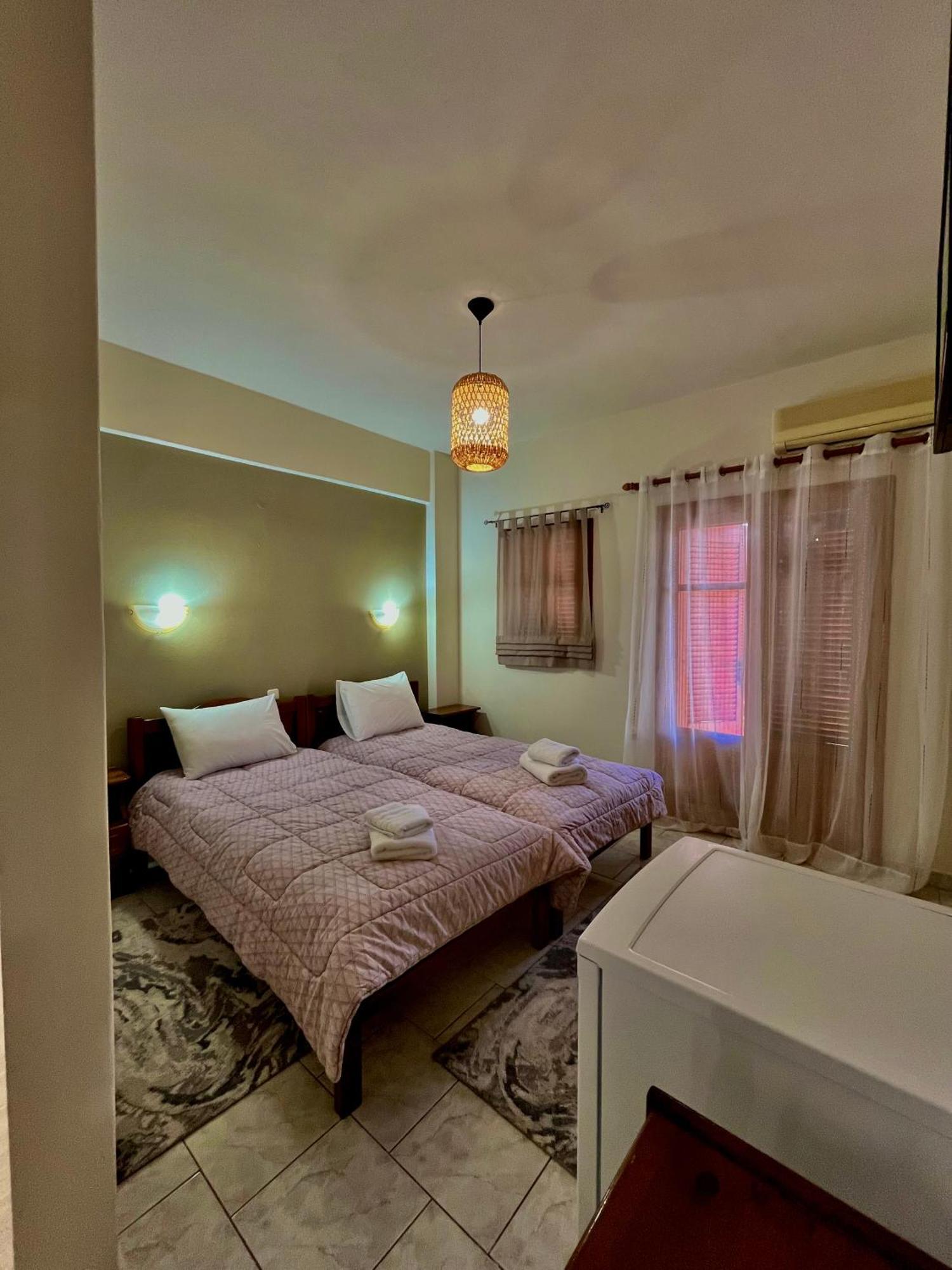 Voula Pansion Kardamyli Exterior foto